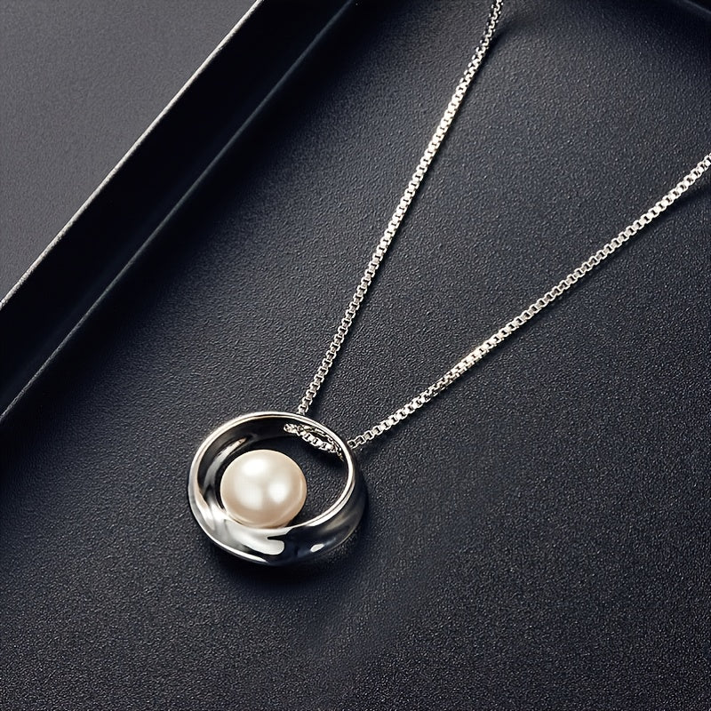 Silver Elegance Pearl Set – Classic Necklace & Earring Set