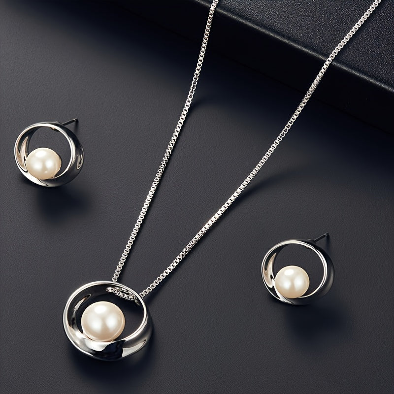 Silver Elegance Pearl Set – Classic Necklace & Earring Set
